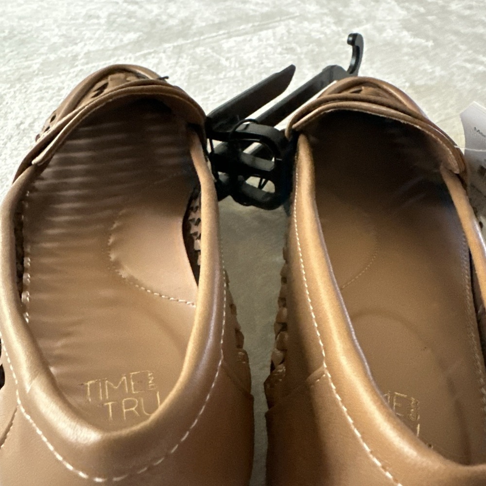 Time and Tru Brown Loafers - Picture 8 of 13